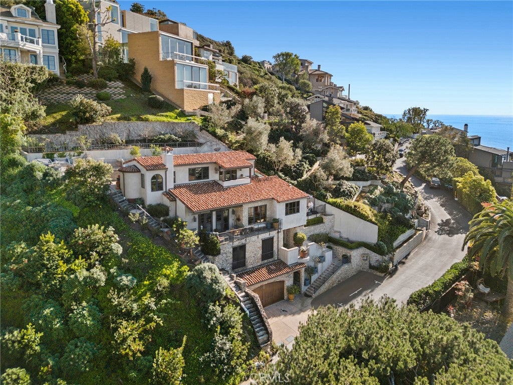 2100 Crestview Drive, Laguna Beach CA 92651 - Photo 17