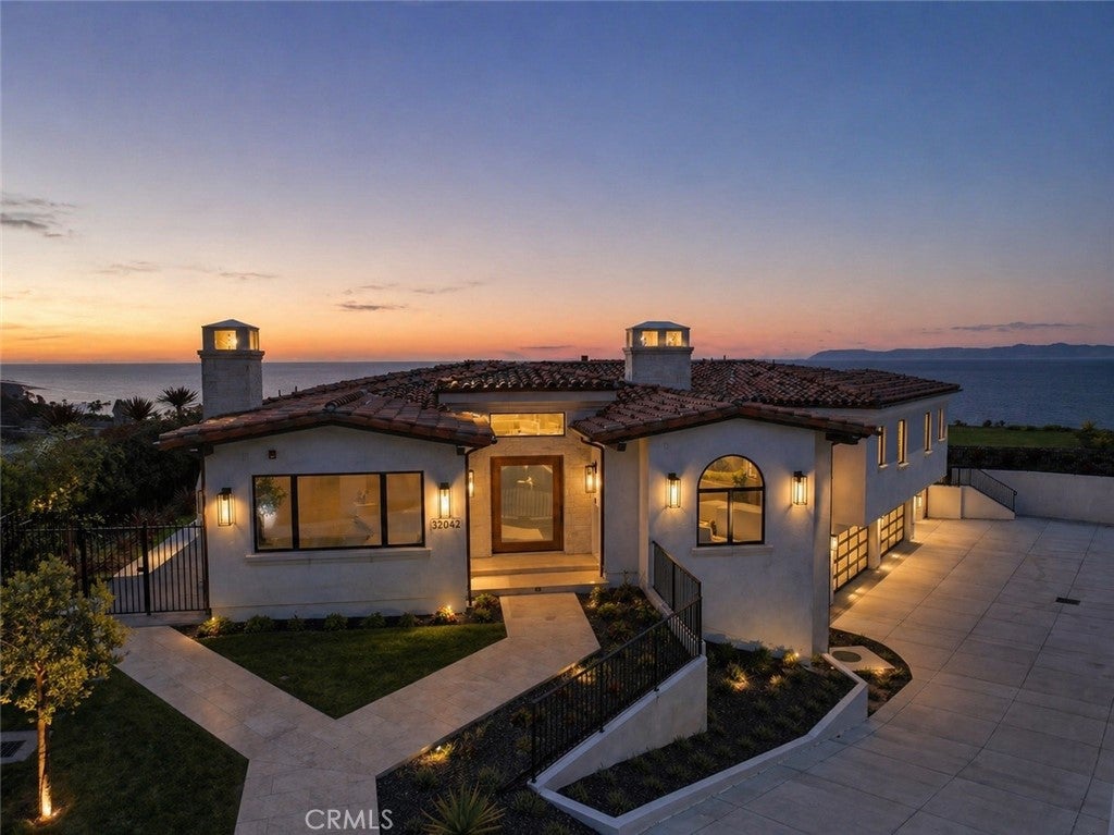 Photo of 32042 Isthmus View Dr, Rancho Palos Verdes, CA 90275 (MLS # PV26091806)