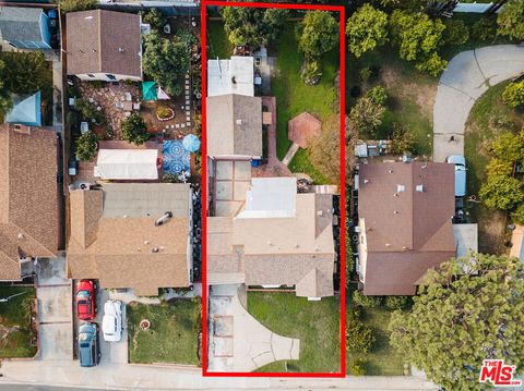 Photo of 1831 N Buena Vista Street, Burbank, CA 91505 (MLS # 25621425)