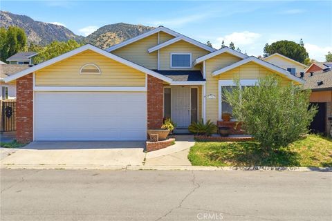 Photo of 13691 Gavina Avenue #595, Sylmar, CA 91342 (MLS # SR26094752)
