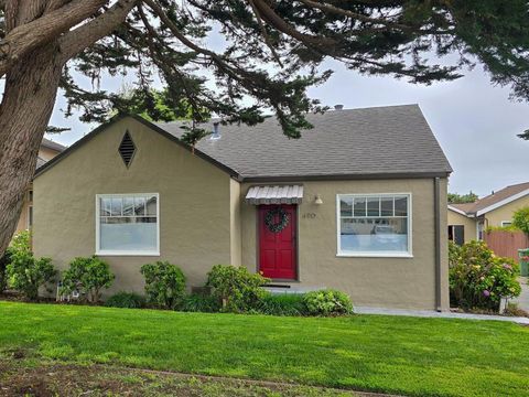 Photo of 470 Poplar Street, Half Moon Bay, CA 94019 (MLS # ML82046877)