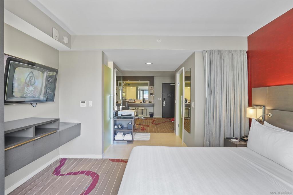 207 5th Ave 656
