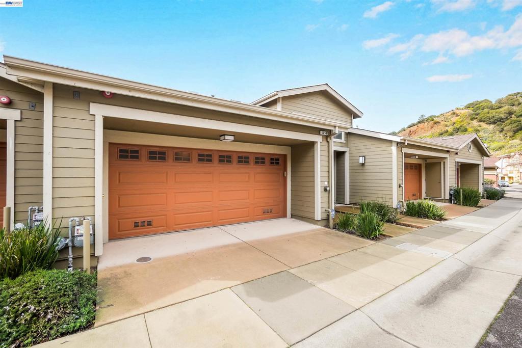 6299 Rocky Point Ct, Oakland CA 94605