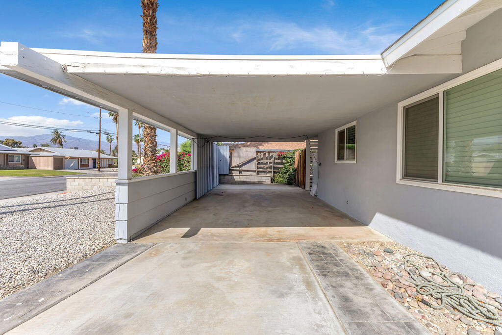 77300 Indiana Avenue