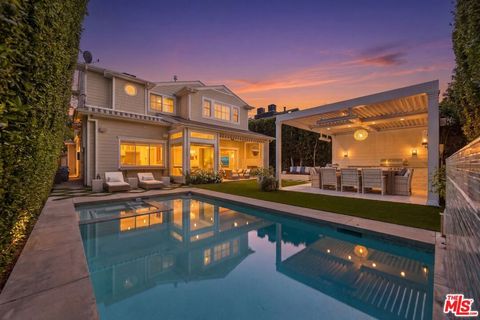 Photo of 4257 Farmdale Avenue, Studio City, CA 91604 (MLS # 26833473)