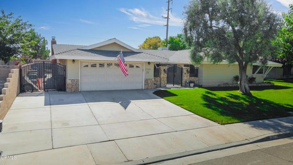 2068 SPICE ST, LANCASTER, CA 93536 - Image b973dc76777b72cc0dc54570d5bdcdbc/175658477
