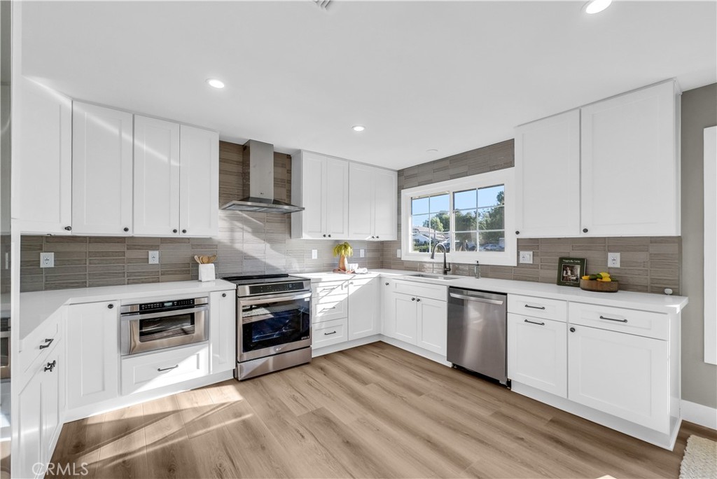273 Saint Crispen