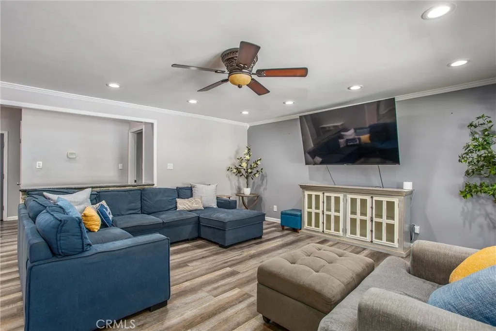 Riverside, California 92506, United States, 6 Bedrooms Bedrooms, ,4 BathroomsBathrooms,Residential,Active,153822