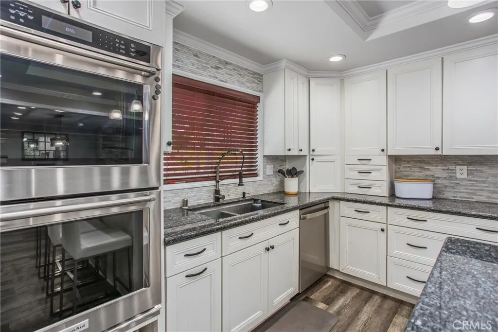 Riverside, California 92506, United States, 6 Bedrooms Bedrooms, ,4 BathroomsBathrooms,Residential,Active,153822