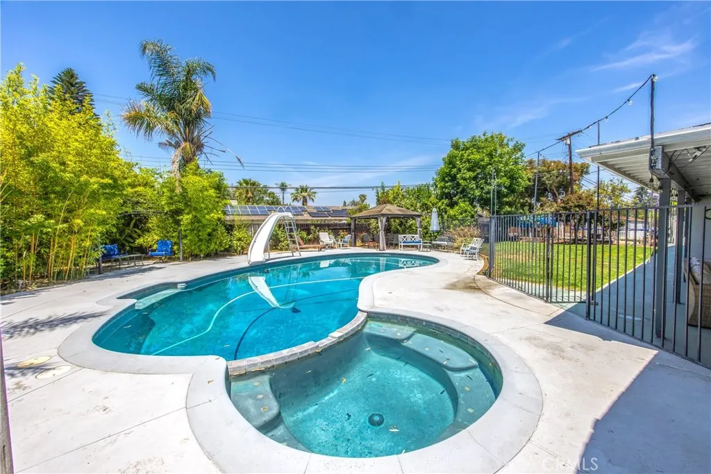 Riverside, California 92506, United States, 6 Bedrooms Bedrooms, ,4 BathroomsBathrooms,Residential,Active,153822