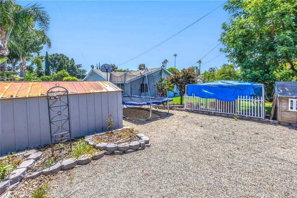 Riverside, California 92506, United States, 6 Bedrooms Bedrooms, ,4 BathroomsBathrooms,Residential,Active,153822