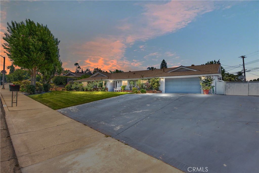 5169 Telefair Way