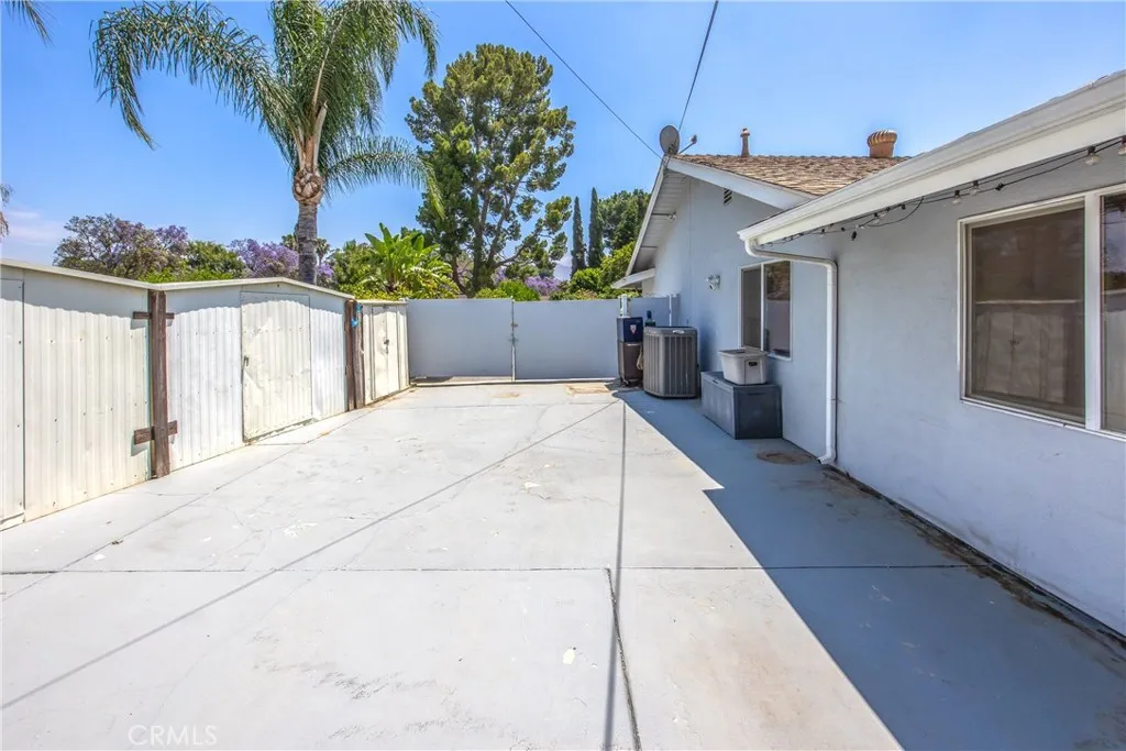 Riverside, California 92506, United States, 6 Bedrooms Bedrooms, ,4 BathroomsBathrooms,Residential,Active,153822