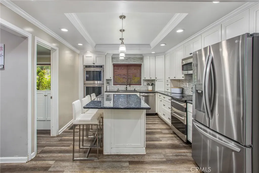 Riverside, California 92506, United States, 6 Bedrooms Bedrooms, ,4 BathroomsBathrooms,Residential,Active,153822