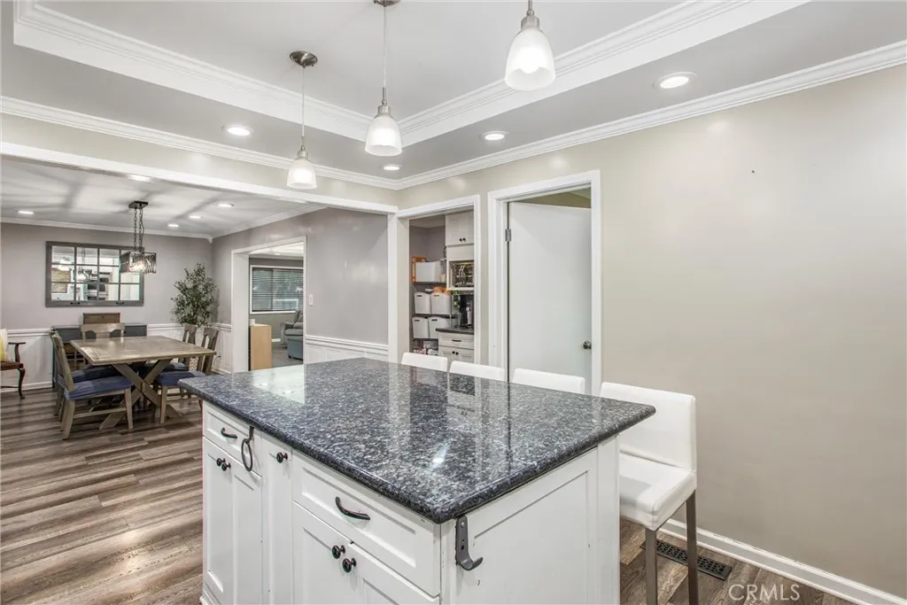 Riverside, California 92506, United States, 6 Bedrooms Bedrooms, ,4 BathroomsBathrooms,Residential,Active,153822