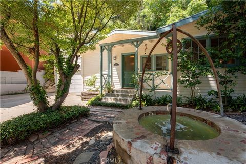 Photo of 1551 N Beverly Glen Boulevard, Los Angeles, CA 90077 (MLS # SR26008285)