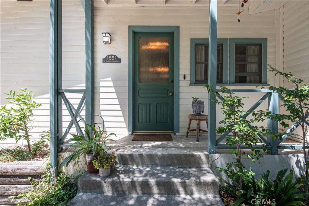 Photo of 1551 N Beverly Glen Boulevard, Los Angeles, CA 90077 (MLS # SR26008285)