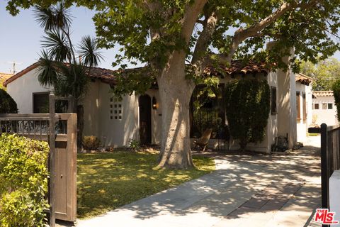 Photo of 5120 Willowcrest Avenue, North Hollywood, CA 91601 (MLS # 25574343)