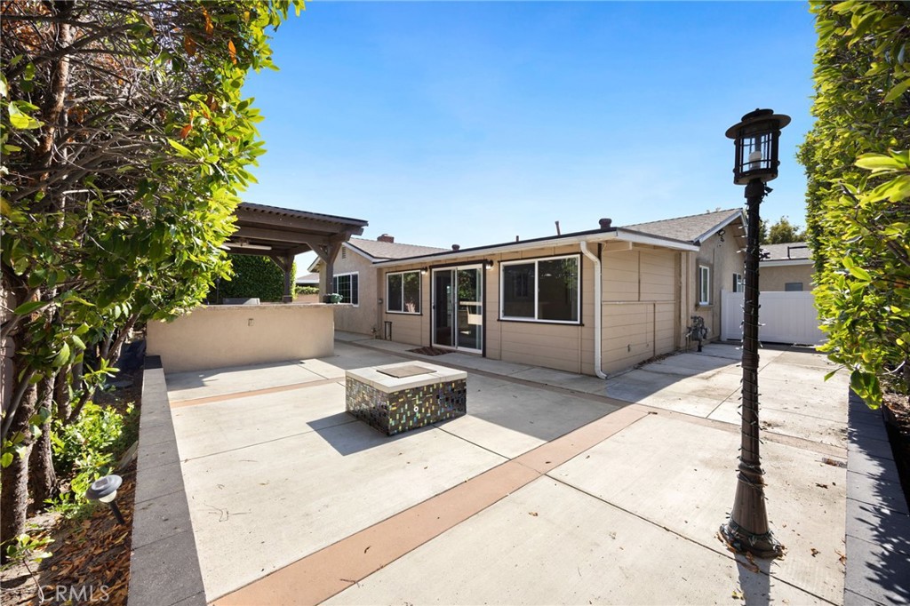 unknown - Residential Lease