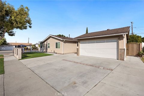Photo of 5091 New Mexico Ln, Cypress, CA 90630 (MLS # OC25246524) Photo of 5091 New Mexico Ln, Cypress, CA 90630 (MLS # OC25246524)