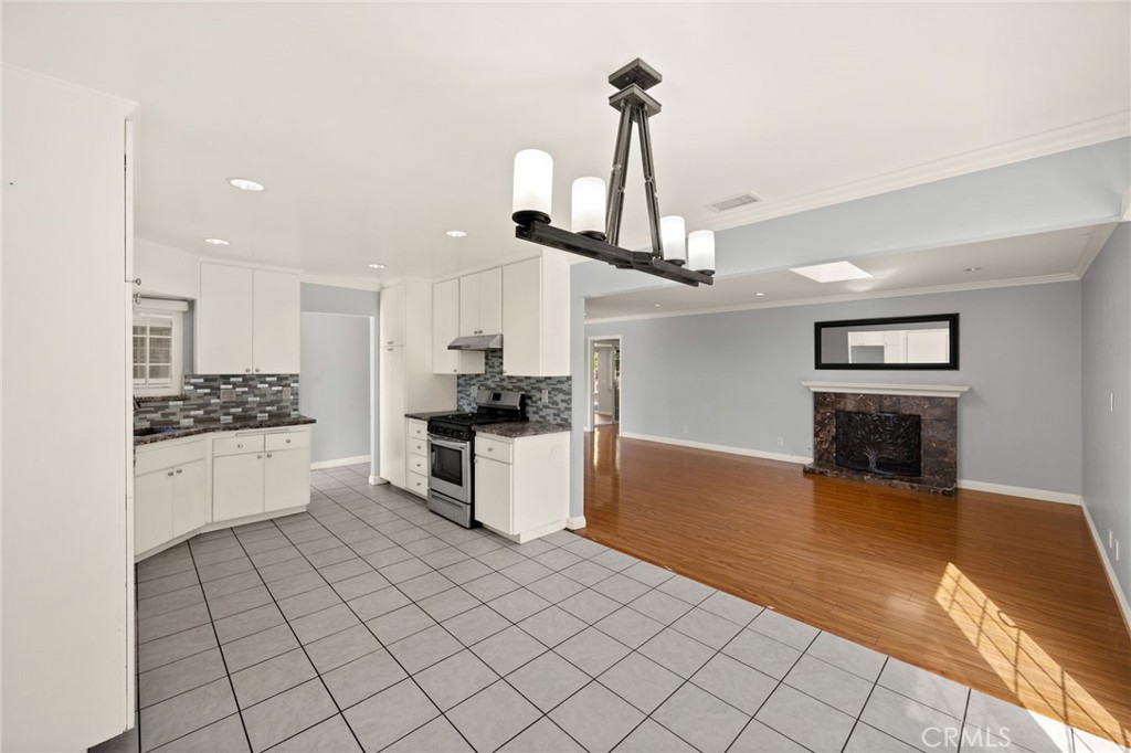 unknown - Residential Lease