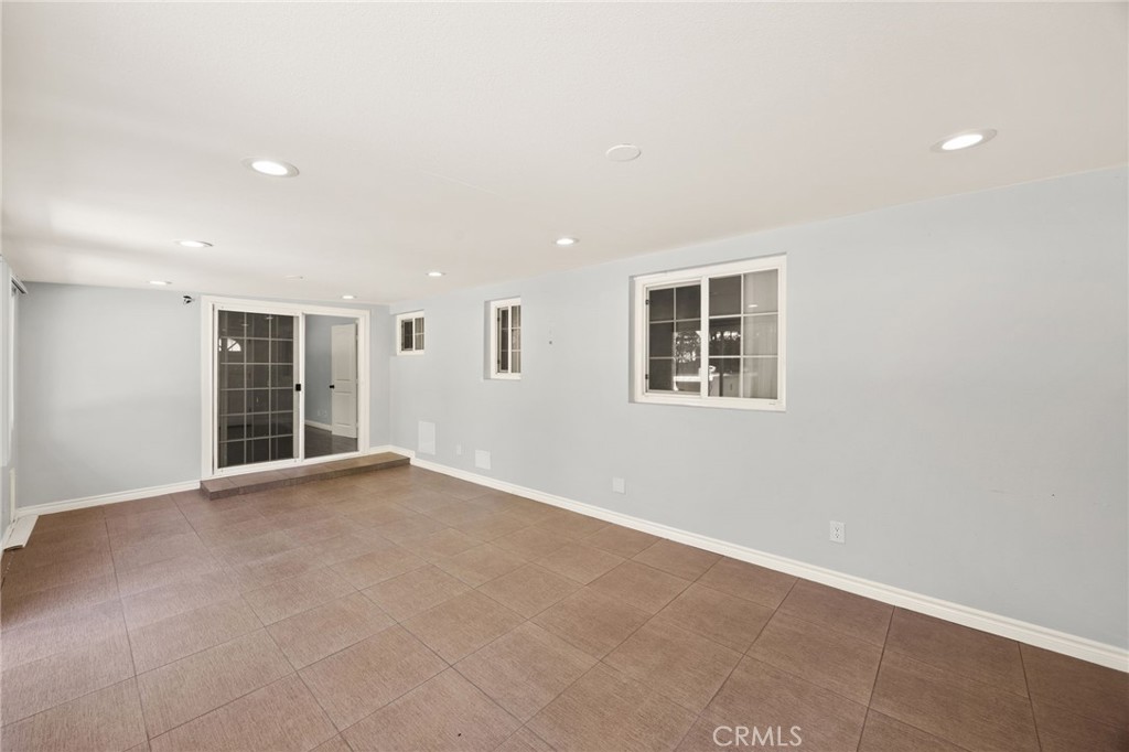 unknown - Residential Lease