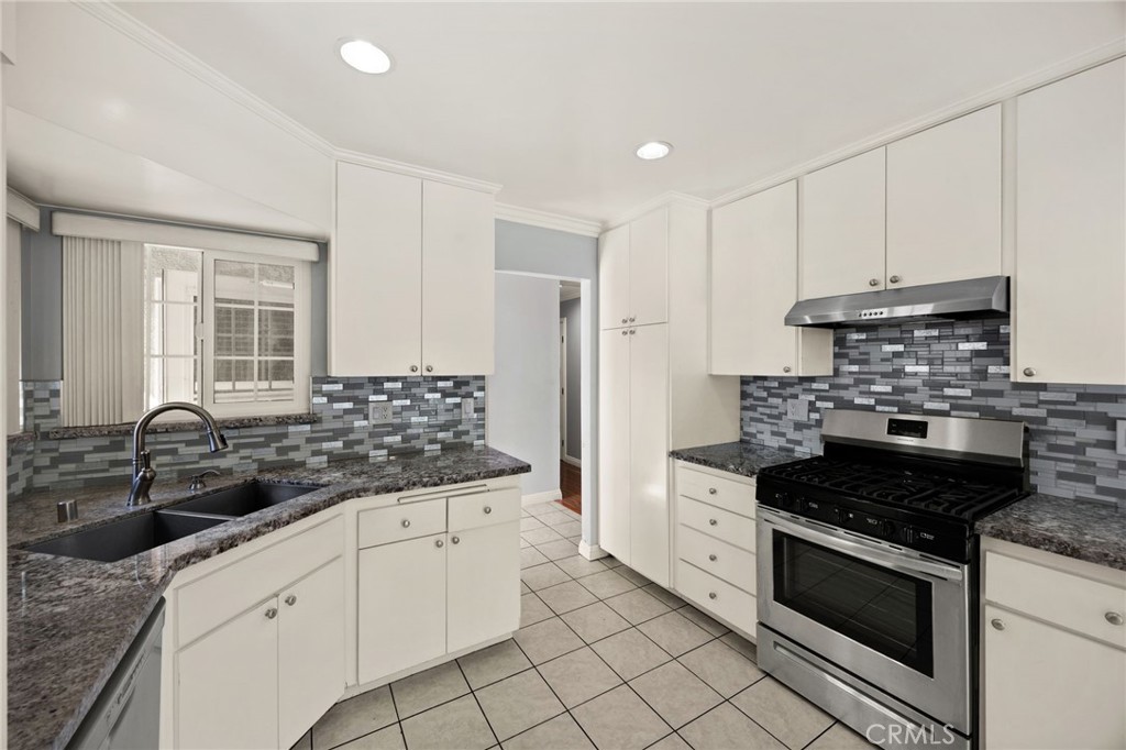 unknown - Residential Lease