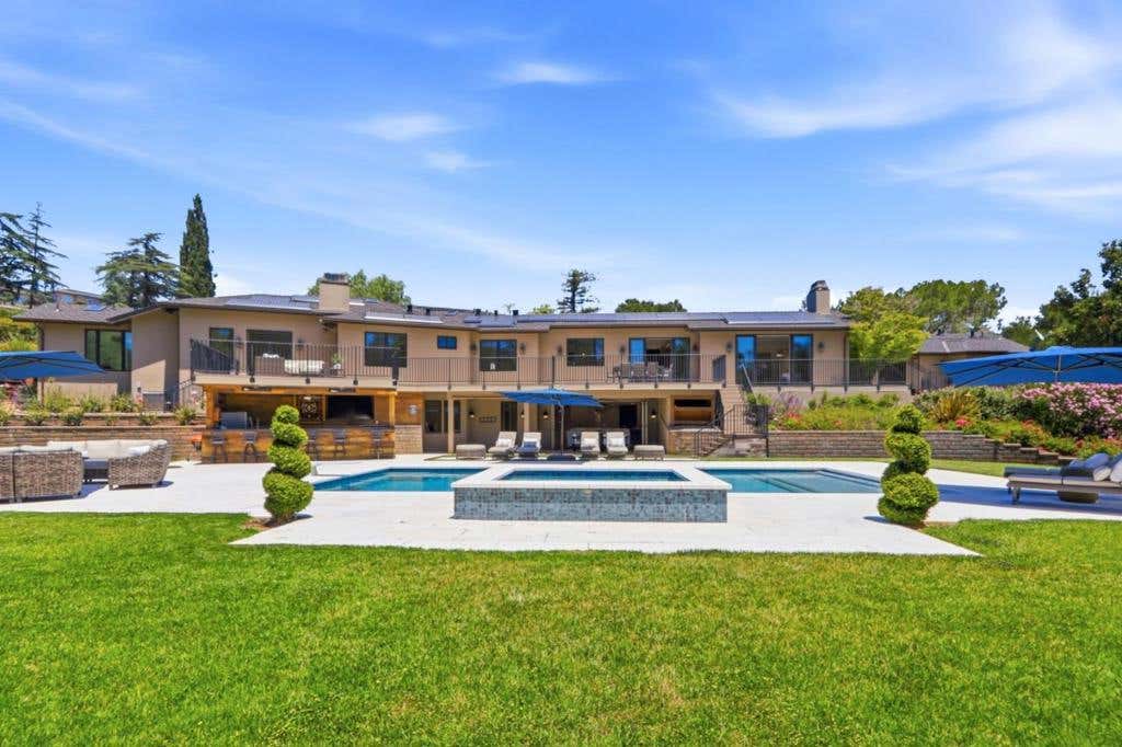 Photo of 25600 Burke Lane, Los Altos Hills, CA 94022 (MLS # ML82050496)