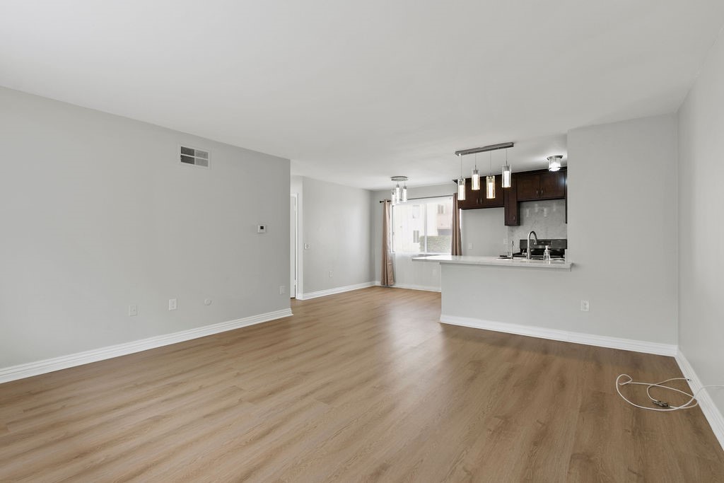 The Redwoods (REDW) - Residential