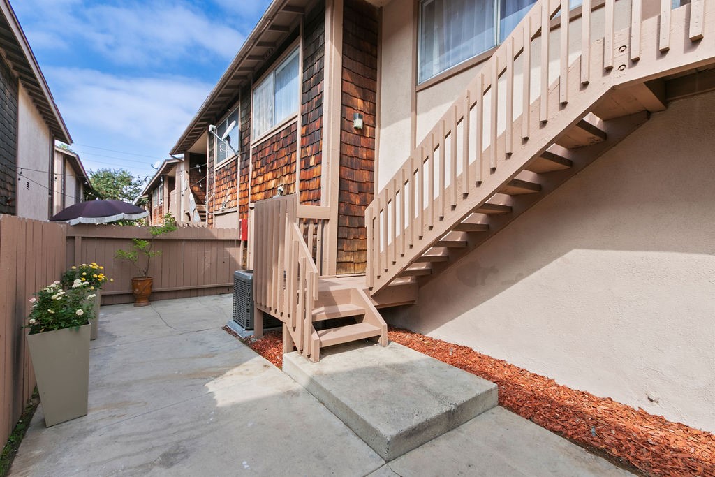 The Redwoods (REDW) - Residential