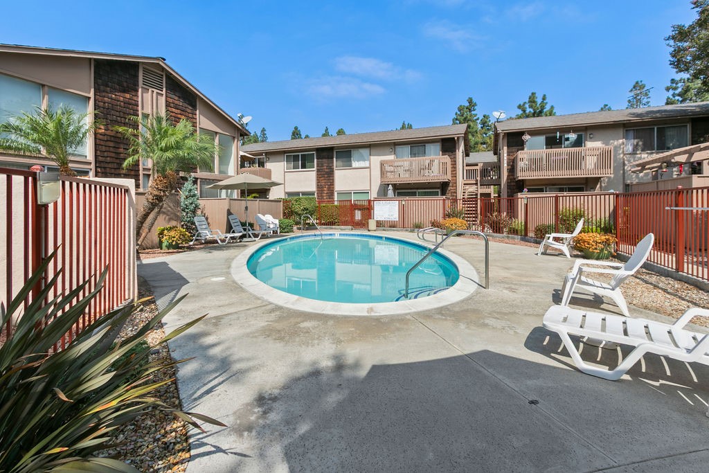 The Redwoods (REDW) - Residential