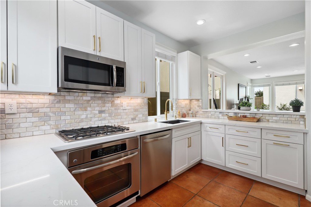 7327 Seafarer Place