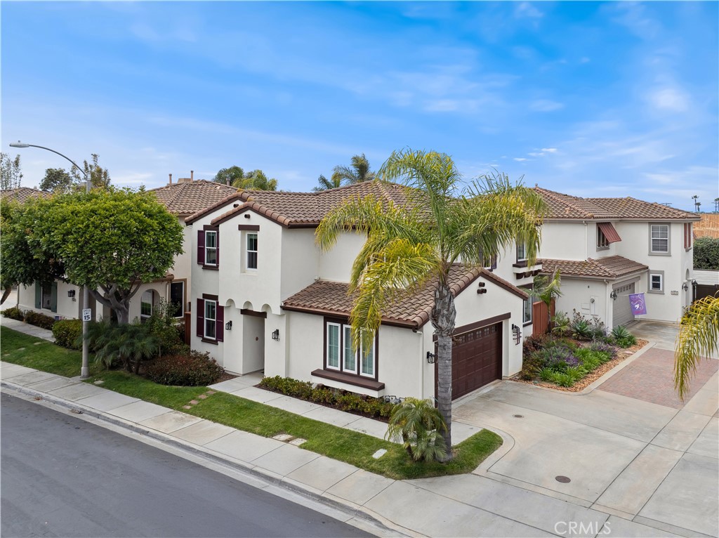 7327 Seafarer Place