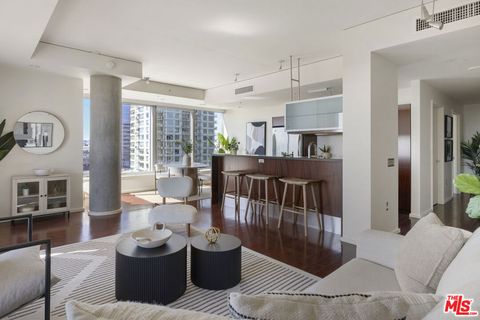 Photo of 1155 S Grand Avenue #1204, Los Angeles, CA 90015 (MLS # 25590043)