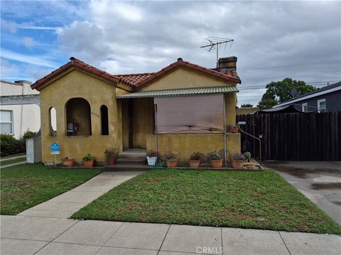 Photo of 5934 - Lemon Avenue, Long Beach, CA 90805 (MLS # PW25262790)