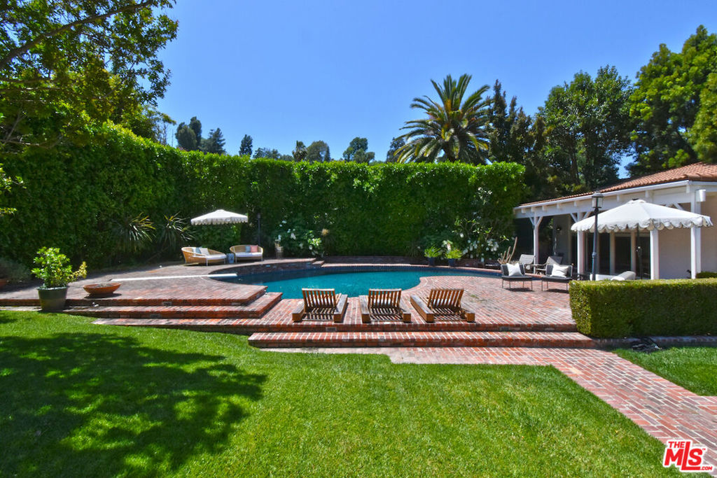 Properties 3 4177 KESTER Avenue