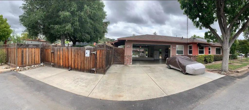 4001 Golf Dr.