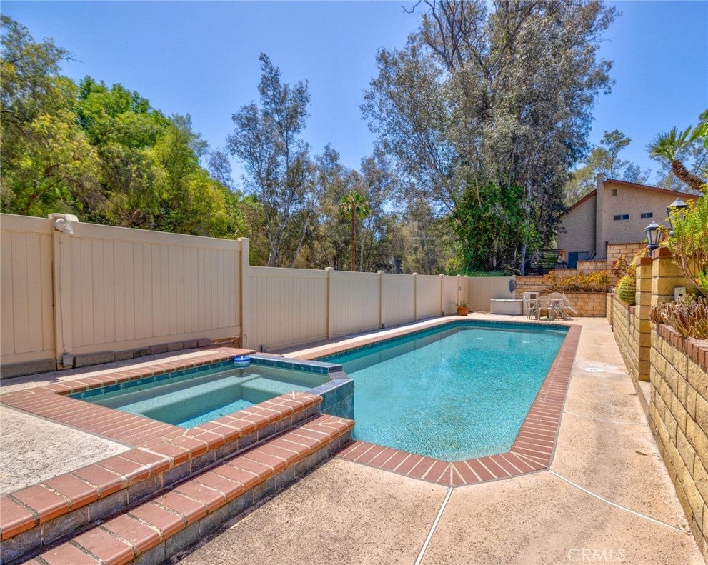 15777 Country Club