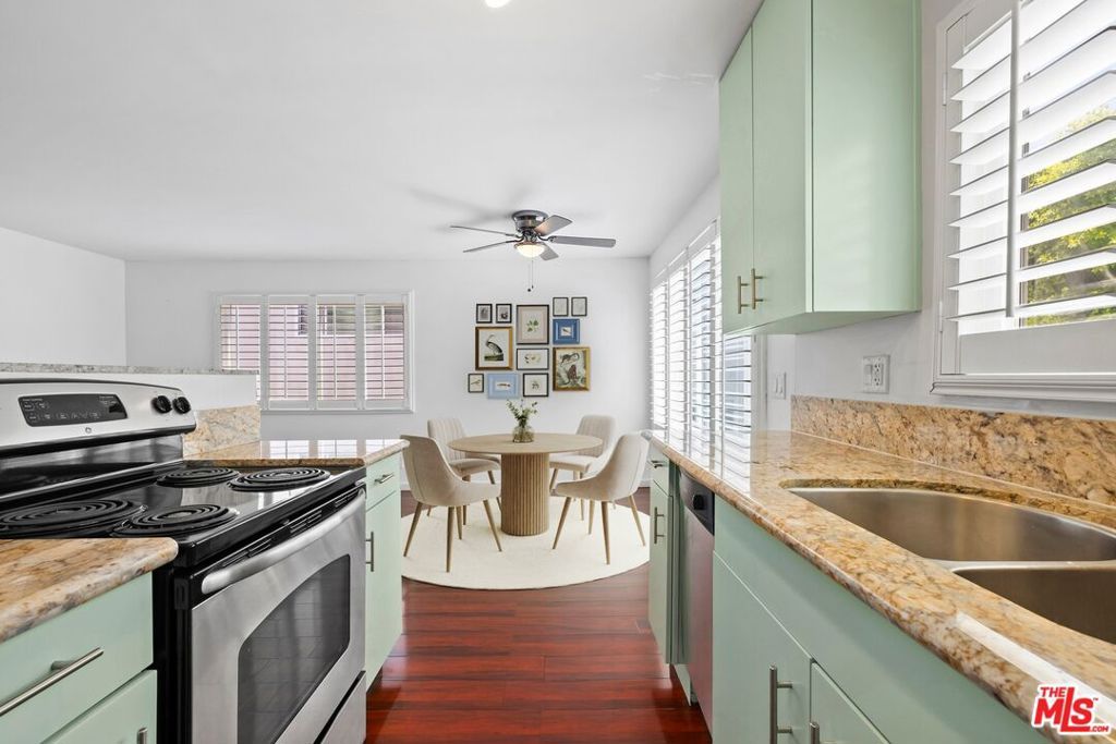 Photo of 976 Larrabee Street #231, West Hollywood, CA 90069 (MLS # 25570905)