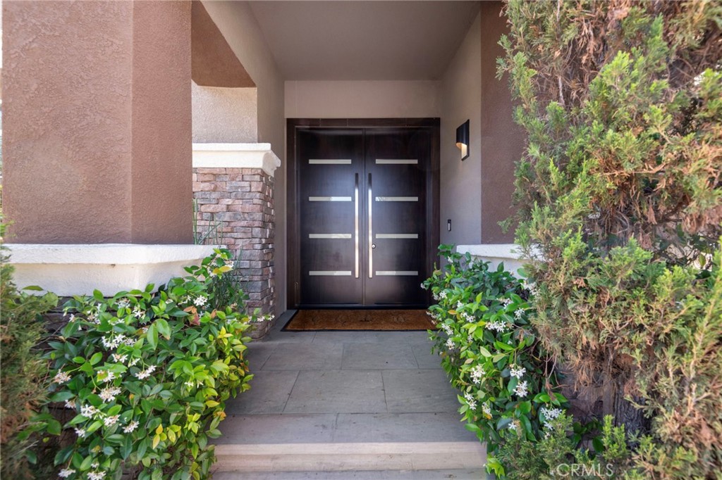 21 Roadrunner Court