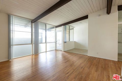 Photo of 11133 Rose Avenue #20, Los Angeles, CA 90034 (MLS # 24384489)