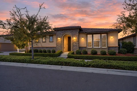 MLS: 219154181DA