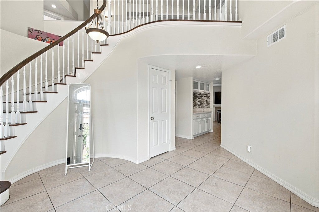 20612 Gelman Dr