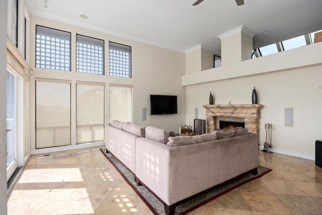Del Mar - Residential