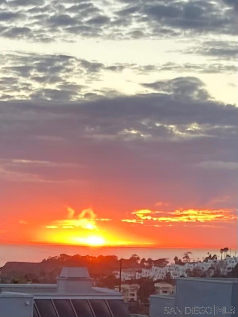 Del Mar - Residential