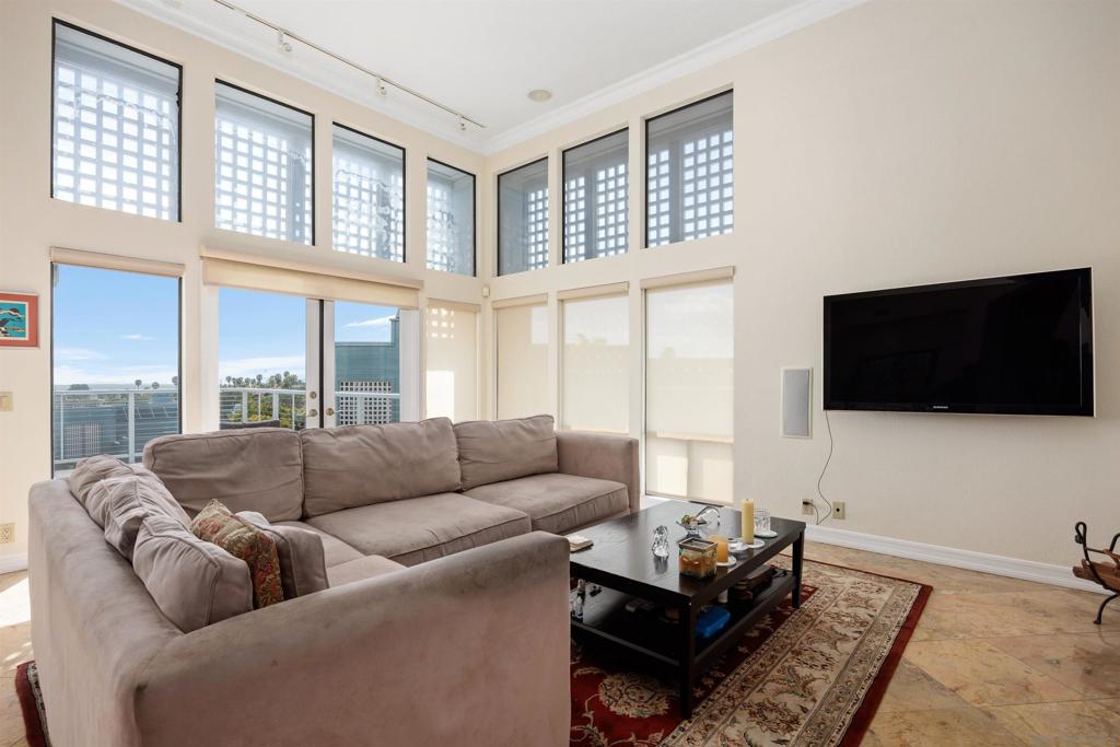 Del Mar - Residential