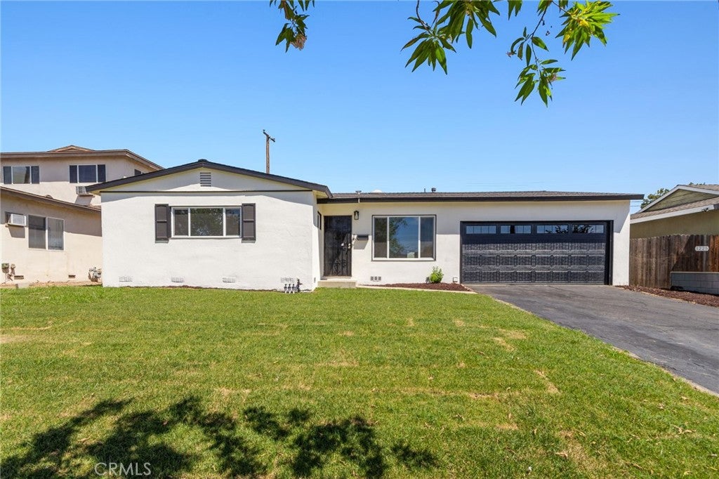 1219 E 7th