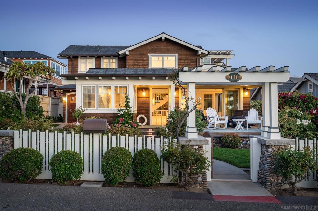 One of Olde Del Mar’s most exceptional blufftop residences, showcasing exquisite craftsmanship and sweeping ocean views. This 3BR/3.5BA coastal retreat offers 3,200 sq ft of refined living, including a stunning enclosed patio with fireplace—perfect for cool seaside evenings. Just steps from the sand, village, and boutique shops, this is coastal living at its finest.