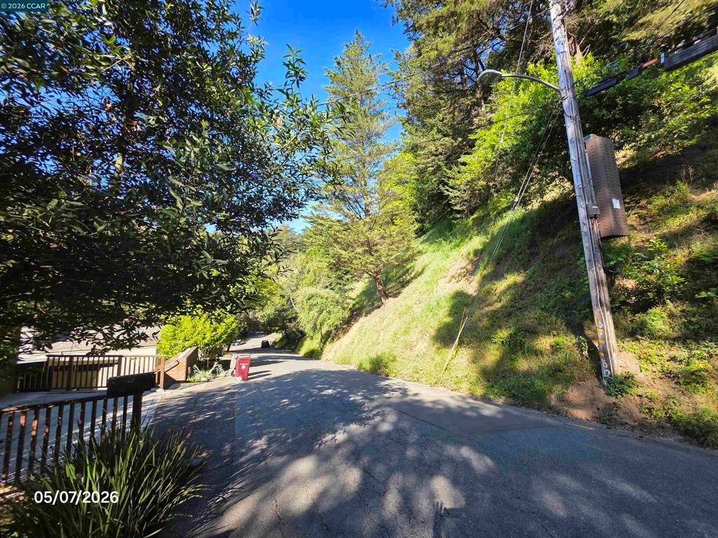 6386 Longcroft Dr