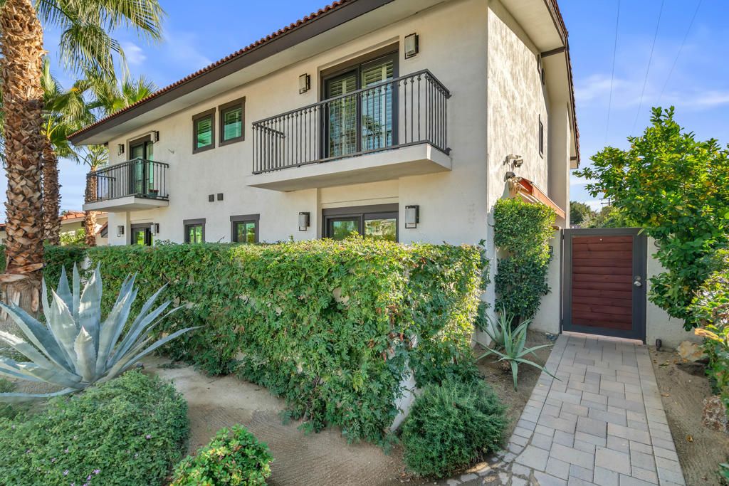 Photo of 307 W Arenas Road, Palm Springs, CA 92262 (MLS # 219140426DA)